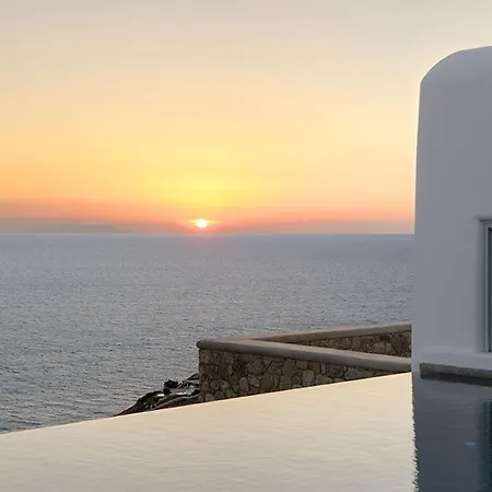 Bluebird Seabird * Mykonos Town